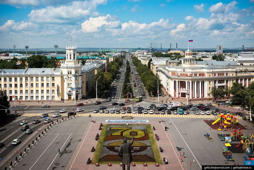 The central square of Kemerovo, Russia